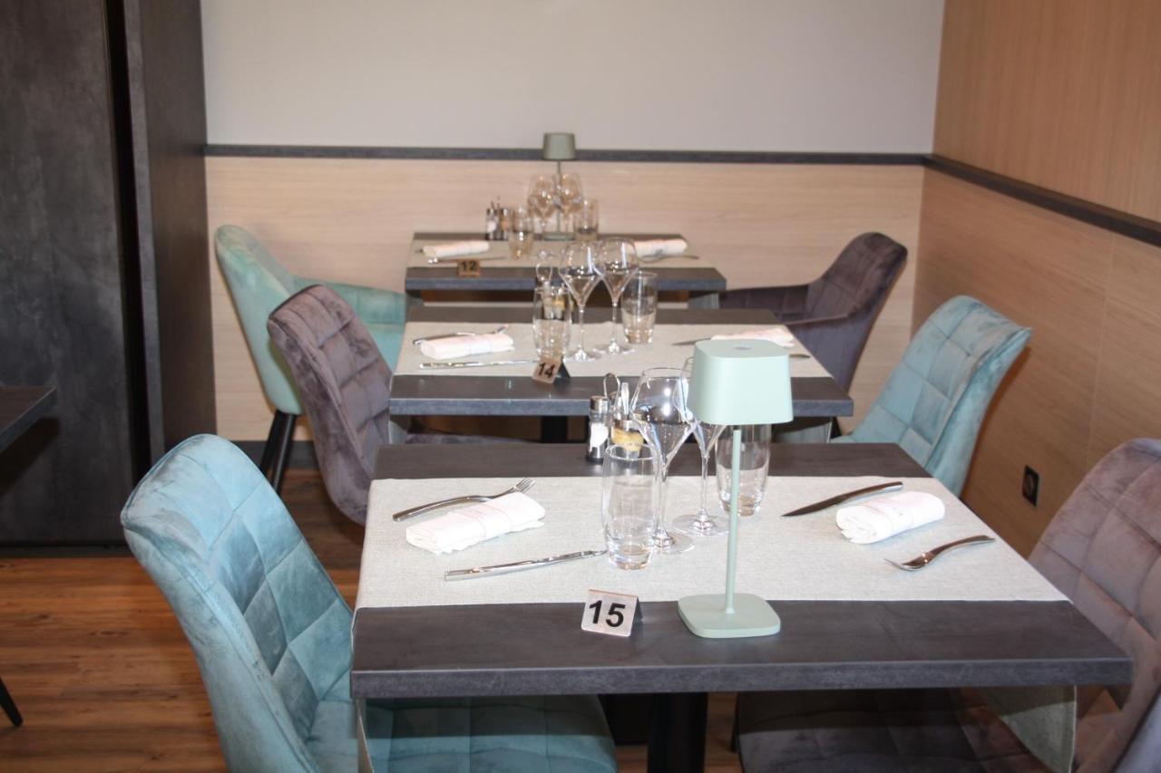 Logis Hotel- Restaurant La Renaissance 바카라 외부 사진