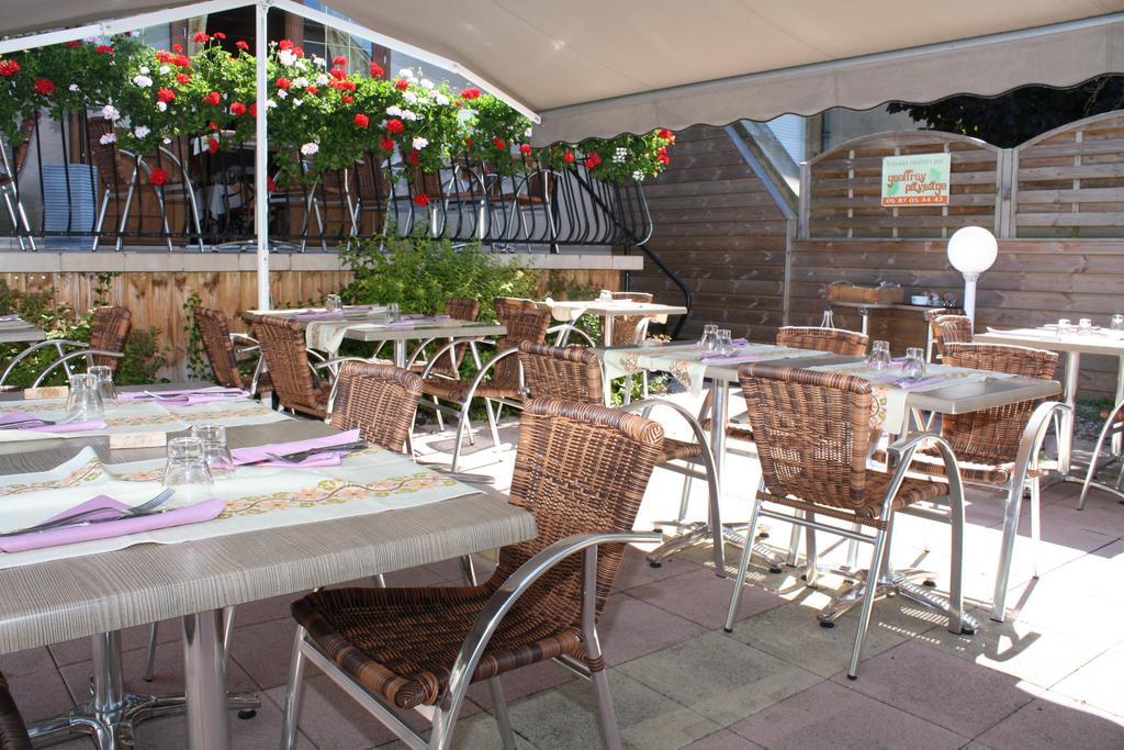 Logis Hotel- Restaurant La Renaissance 바카라 외부 사진