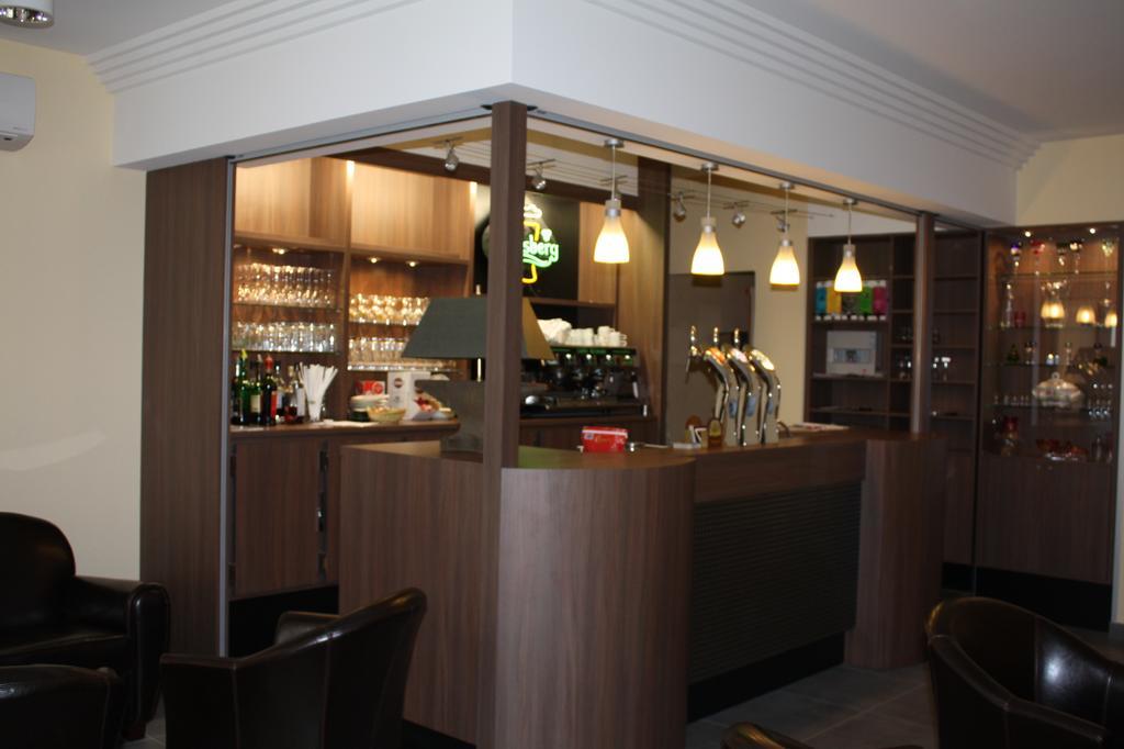 Logis Hotel- Restaurant La Renaissance 바카라 외부 사진